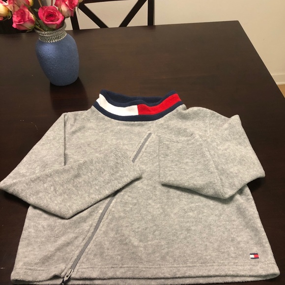 Vintage Tommy Hilfiger crop top sweater - Picture 4 of 6